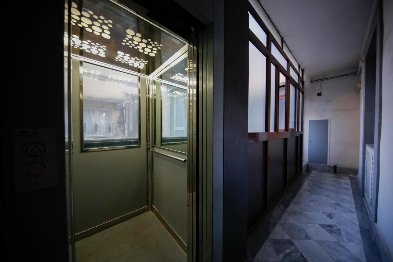 Ferienwohnung The Door Saturday Neapel Exterior foto
